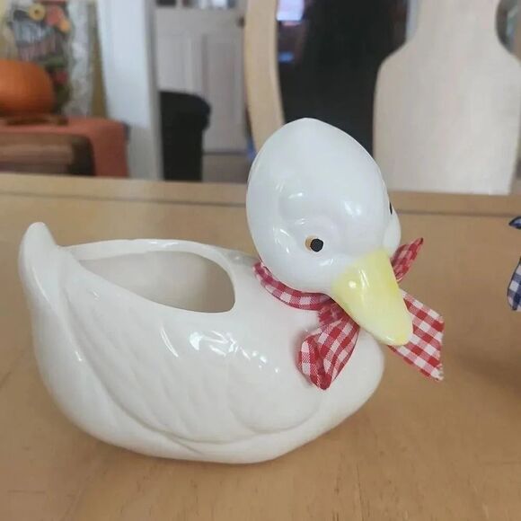 White duck porcelain planters set of 2 - Picture 3 of 11